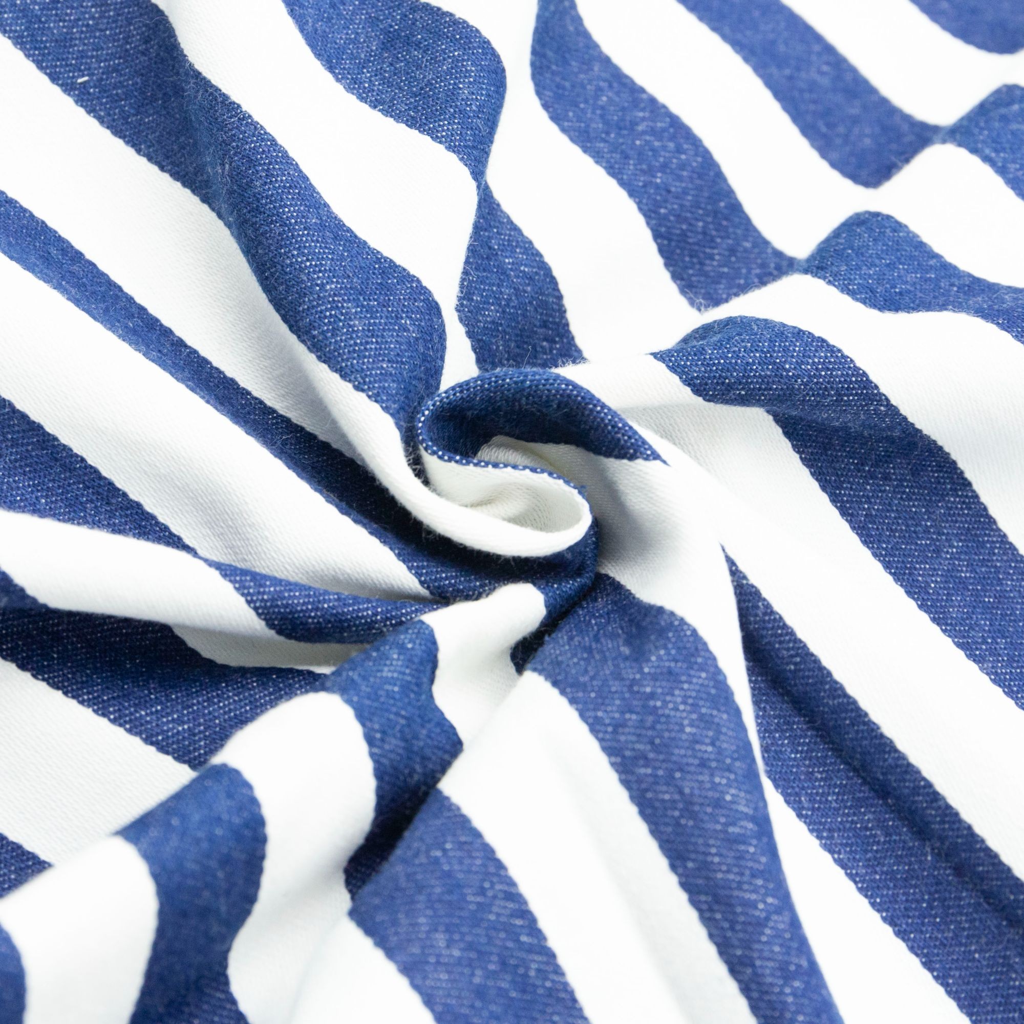 Super Hot Selling Cotton Denim Stripe Yarn Dyed Color Fabric para sa mga Shirt